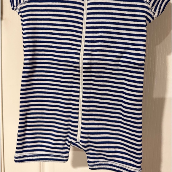 Two Baby 100 % organic cotton zip rompers in mini stripe blue 
NWT - Picture 6 of 7